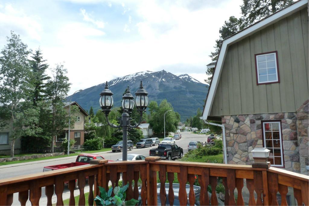 Отель Celtic Haven Jasper National Park Экстерьер фото